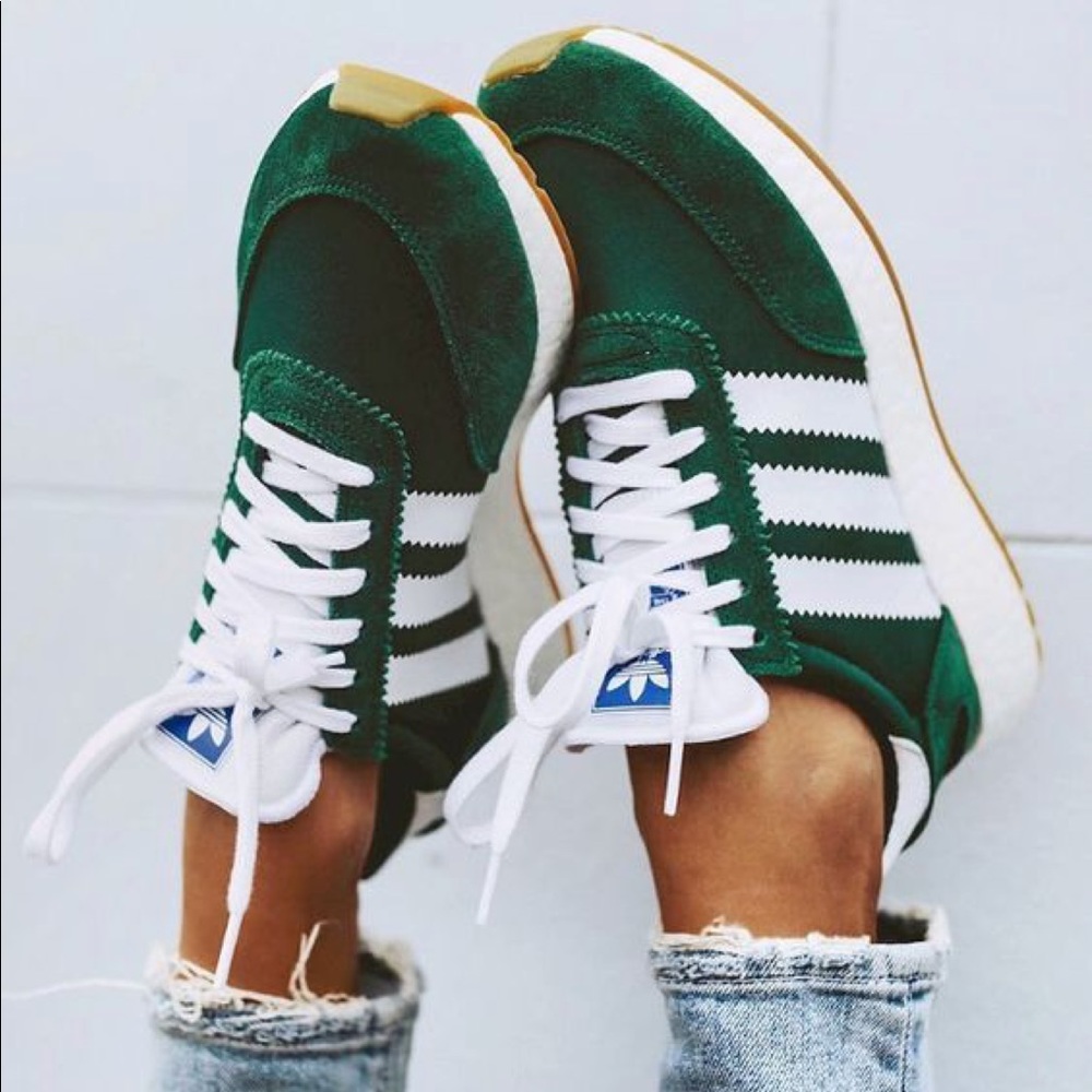 Adidas 5923 sneakers women’s 7.5